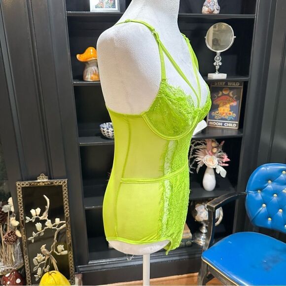 Just Sexy Lingerie Neon Green NWOT Lace Lingerie Size Large - Picture 8 of 9